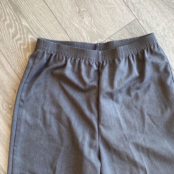 Coastal Grandma Stretch Pants - Picture 2 of 3